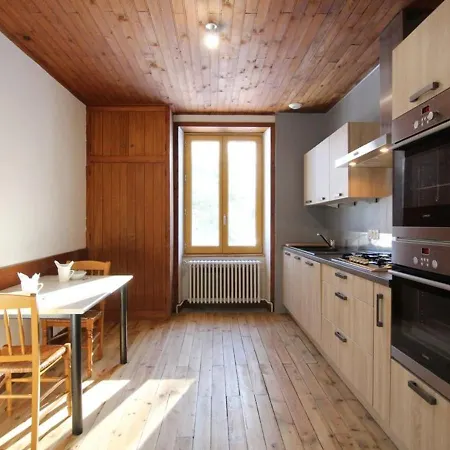 בית נופש Grande Batisse Conviviale Avec Espace Detente, Fibre Haut Debit Et Proximite Des Commodites - Fr-1-582-21 לה שמבון-סור-ליניון