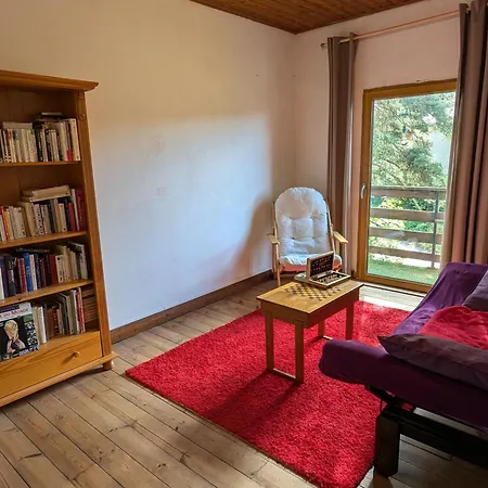 Grande Batisse Conviviale Avec Espace Detente, Fibre Haut Debit Et Proximite Des Commodites - Fr-1-582-21 *